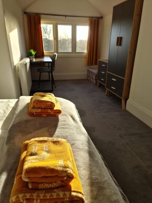 Stylish Georgian Apartment In An Ideal Location 北沃尔舍姆 外观 照片